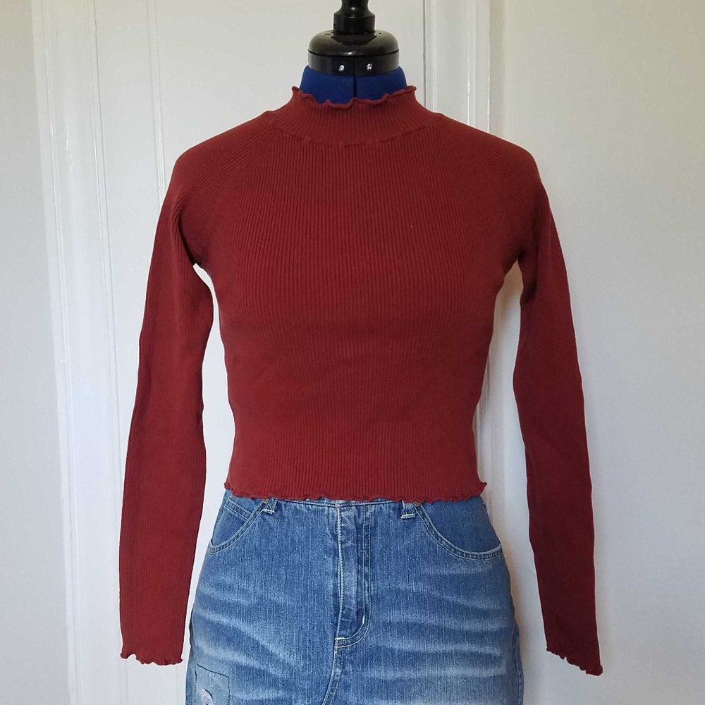 Kendall & Kylie Cropped Long Sleeve Shirt